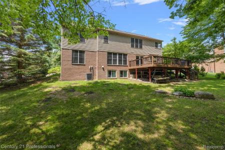 7363 Oakstone Drive, Clarkston, Michigan 48348, USA