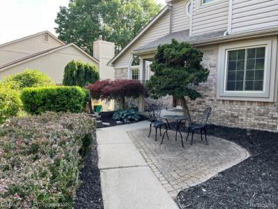1855 Willowicke Drive, Wixom, Michigan 48393