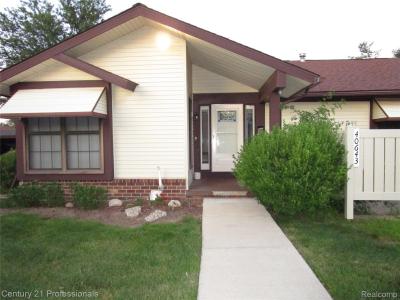 40643 Newport Drive #273, Plymouth, Michigan 48170, USA
