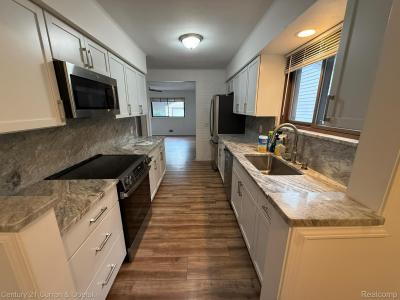 2210 Nightingale Street, Dearborn, Michigan 48128, USA