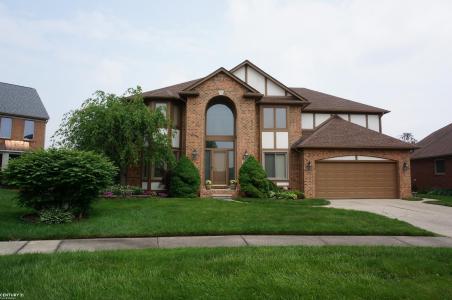 49954 Willowood, Macomb Twp, Michigan 48044, USA