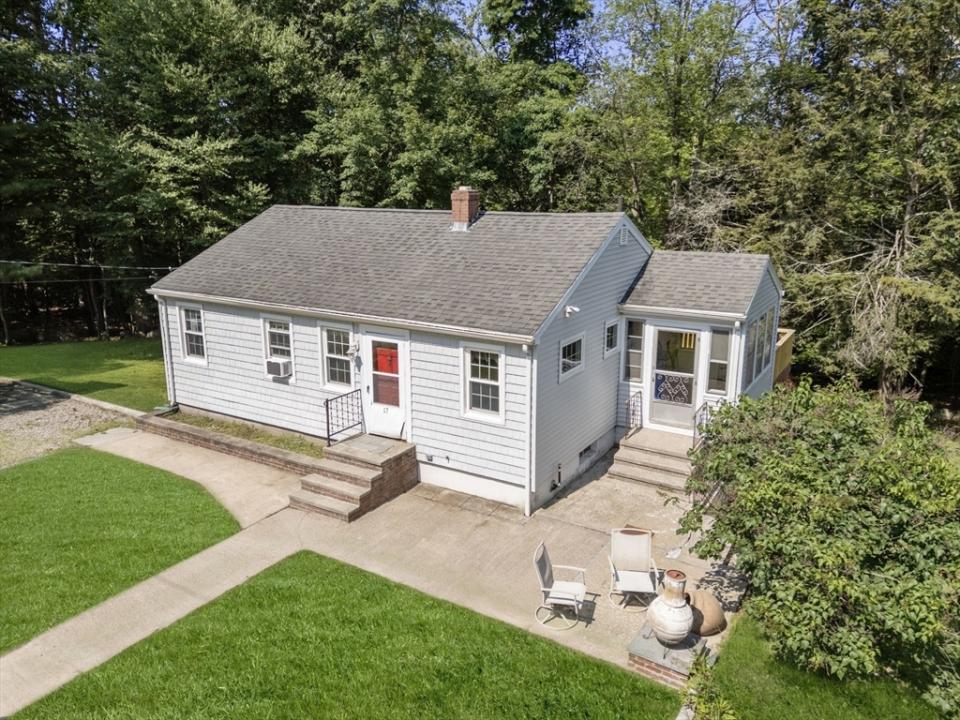 12 Richie Rd, Douglas, Massachusetts 01516, Estados Unidos