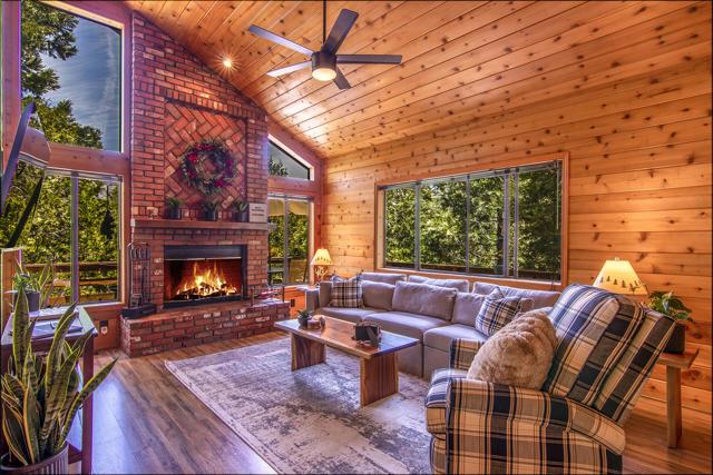 24561 Lakeview Dr, Idyllwild, Califórnia 92549, Estados Unidos