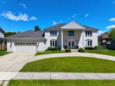 5804 N Corona Drive, Palatine, Illinois 60067, USA