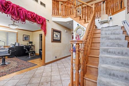 5 W Niagara Avenue, Schaumburg, Illinois 60193, USA
