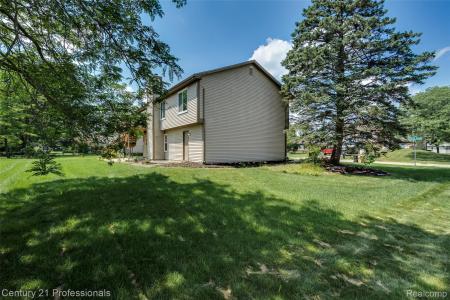 40309 Franklin Mill Street, Novi, Michigan 48375