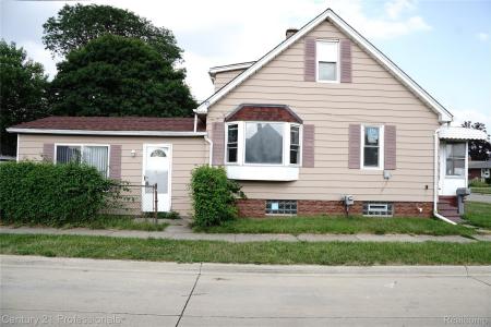 7003 Paige Avenue, Warren, Michigan 48091, USA