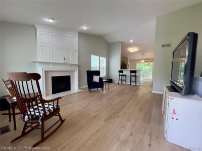 1631 Valdosta Circle, Pontiac, 密西根州 48340, 美國