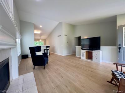 1631 Valdosta Circle, Pontiac, 密西根州 48340, 美國