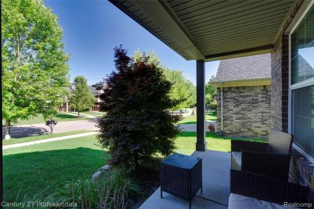 28323 Oakmonte Circle, NewHudson, Michigan 48165