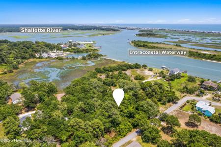 1705 Long Shore Drive SW, Shallotte, North Carolina 28470, Stati Uniti