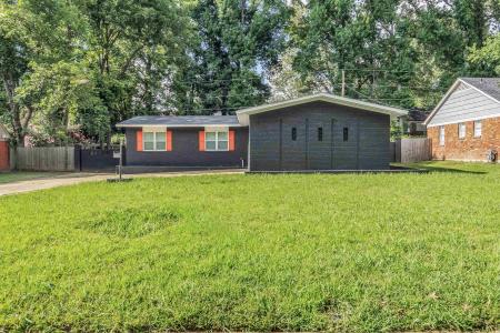 2048 Grovehaven, Memphis, Tennessee 38116, USA