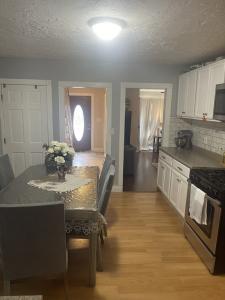82 Boutelle, Fitchburg, Massachusetts 01420, Estados Unidos