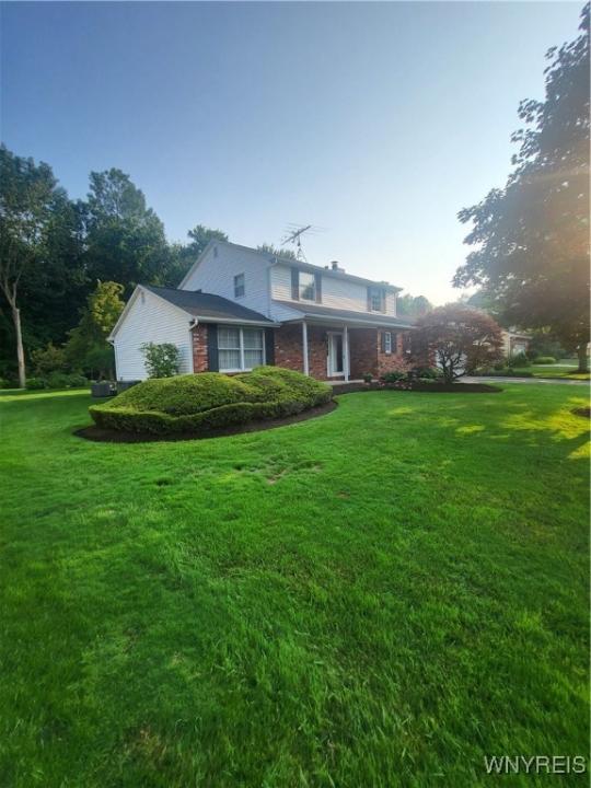 8185 Clarherst Drive, Clarence, New York 14051, HOA KỲ
