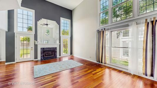 4850 Prestwick Place, Hoffman Estates, Illinois 60010