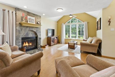 11 Applewood Lane, Saugus, Massachusetts 01906, HOA KỲ