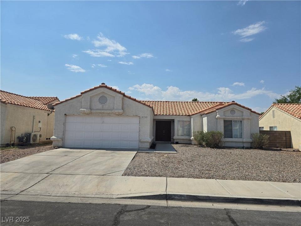 2739 Pinewood Avenue, Henderson, Nevada 89074, Stati Uniti