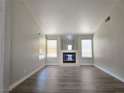 2739 Pinewood Avenue, Henderson, Nevada 89074, Stati Uniti