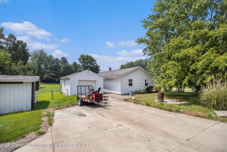 522 Oakdale Road, Hastings, Michigan 49058, USA