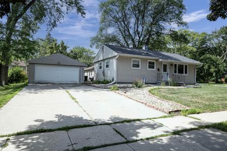502 Clover Lane, Green Bay, Wisconsin 54301, USA