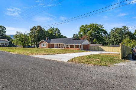 1100 Washington Avenue, Etowah, Tennessee 37331, USA