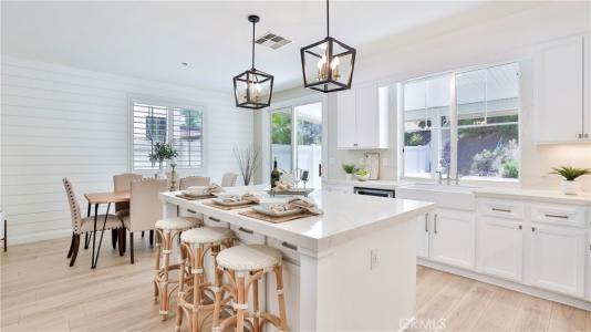 27775 Bottle Brush Way, Murrieta, California 92562, Stati Uniti