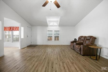 612 44th Street, Bakersfield, California 93301, Estados Unidos