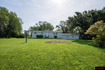 230 N Augusta Court, Mankato, Minnesota 56001, USA