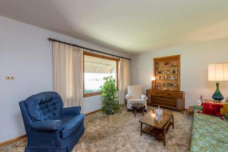 618 N Lewis Avenue, Waukegan, Illinois 60085