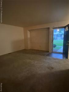 24857 Auburn Lane, Southfield, Michigan 48033, USA