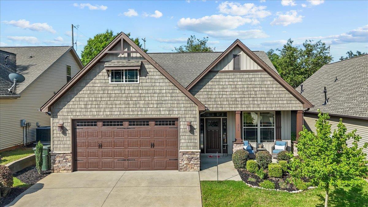 324 Brownstone Circle, Greenville, דרום קרוליינה 29615, ארצות הברית של אמריקה