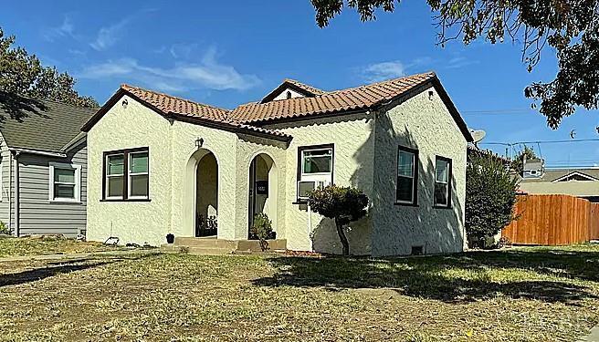 504 W D Street, Lemoore, Californie 93245, États-Unis