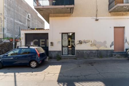 Via Roma, Camporotondo Etneo, Sicilia 95040, 意大利