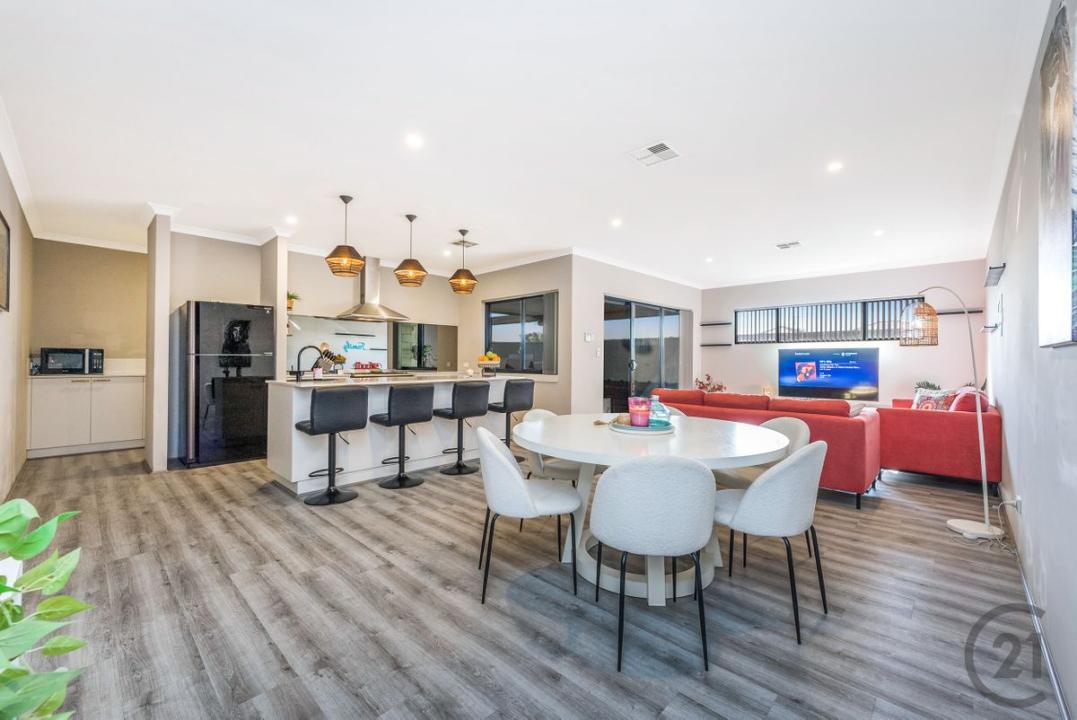 2 Narracan Avenue, Lakelands, WA 6180, Australia