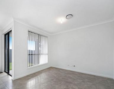 10B Warrigal Street, Gregory Hills, NSW 2557, Austrália