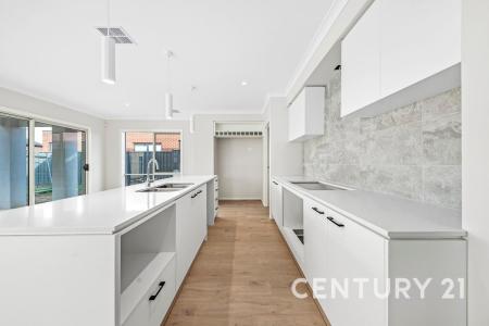32 Broadway Street, Berwick, VIC 3806, Australia
