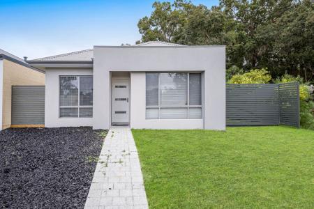74 Thornbill Crescent, Coodanup, WA 6210, Australia