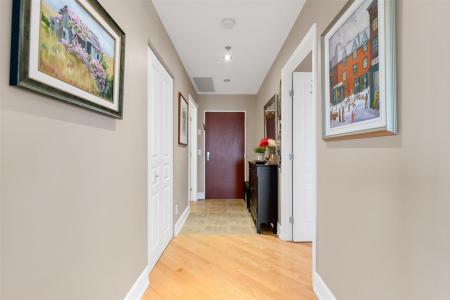 200  Av. des Sommets, Montréal (Verdun/Île-des-Sœurs), Quebec H3E 2B4, Canada