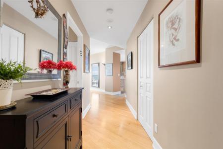 200 Av. des Sommets, Montréal (Verdun/Île-des-Sœurs), Quebec H3E 2B4, Canada