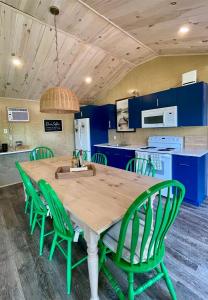 16  Ch. Presley, Alleyn-et-Cawood, Quebec J0X 1P0, Canada