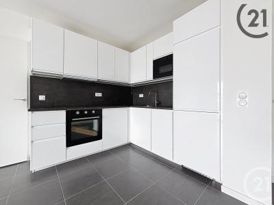 Melun, Île-de-France 77000, France