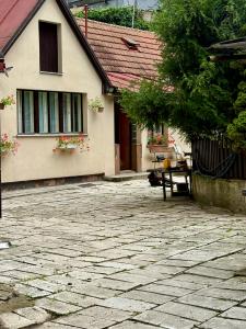 Ke březině, Praha, území Hlavního města Prahy 14200, Czech Republic