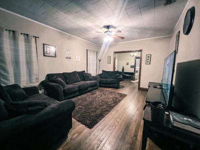 217 Polk St, Gilmer, Texas 75644, Estados Unidos