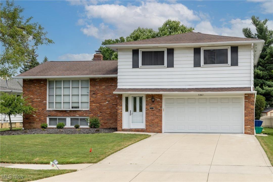 5841 Cantwell Drive, Mayfield Heights, Ohio 44124