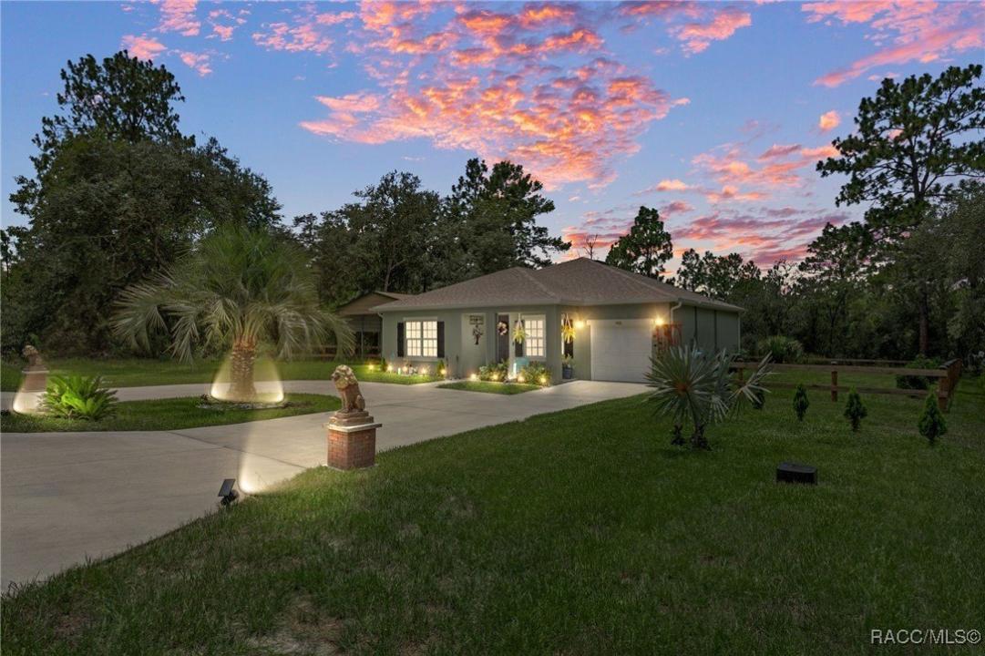 9810 N Angela Drive, Citrus Springs, Florida 34433, Stati Uniti