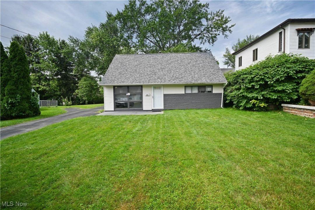 446 S Edgehill Avenue, Austintown, Ohio 44515, USA