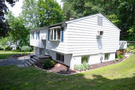 26 Lincoln Street, Trumbull, Connecticut 06611, USA