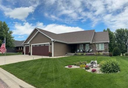 1823 Tatanka Pass, Brookings, SD 57006, USA