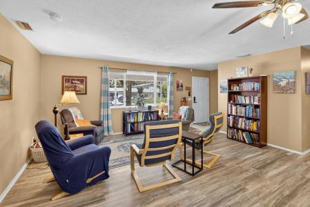 5605 Driftwood Dr, Lakeland, Floryda 33809, USA