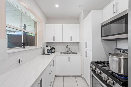 911 E 32nd St, Hialeah, Florida 33013, Stati Uniti